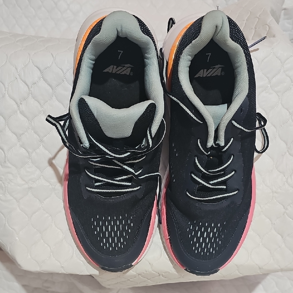 Avia Black and Pink Women's Sneakers